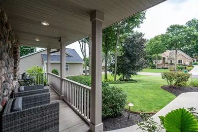 N100W14362  Sunburst Trl, Germantown, WI 53022 - Photo 4