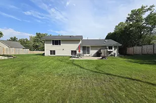 9201 W County Line Rd, Milwaukee, WI 53224 - Photo 46