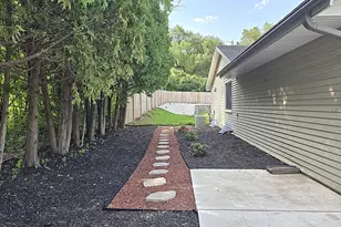 9201 W County Line Rd, Milwaukee, WI 53224 - Photo 52
