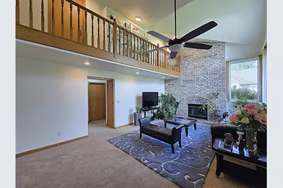 9201 W County Line Rd, Milwaukee, WI 53224 - Photo 14