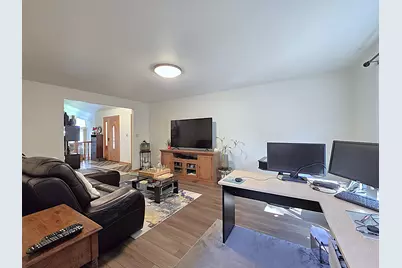 9201 W County Line Rd, Milwaukee, WI 53224 - Photo 22