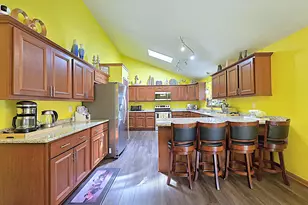 9201 W County Line Rd, Milwaukee, WI 53224 - Photo 6