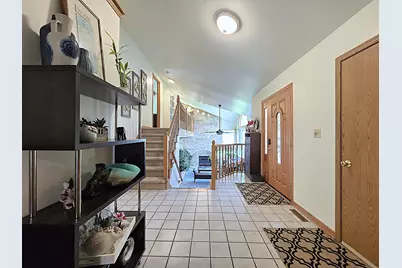 9201 W County Line Rd, Milwaukee, WI 53224 - Photo 40
