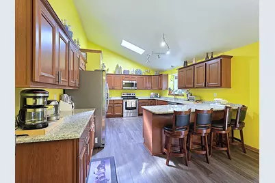 9201 W County Line Rd, Milwaukee, WI 53224 - Photo 8