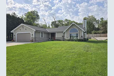 9201 W County Line Rd, Milwaukee, WI 53224 - Photo 54