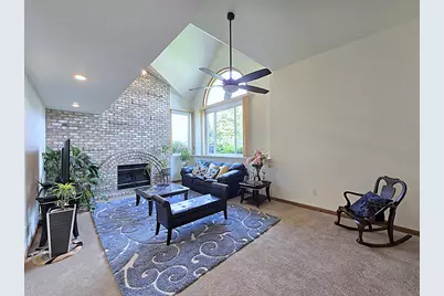 9201 W County Line Rd, Milwaukee, WI 53224 - Photo 12