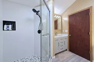 9201 W County Line Rd, Milwaukee, WI 53224 - Photo 30