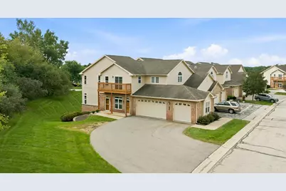 17741 W Jacobs Dr, New Berlin, WI 53146 - Photo 2