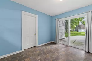 W236N6530 Hillview Dr, Sussex, WI 53089 - Photo 14
