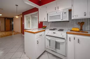 4212 N 95th St, Wauwatosa, WI 53222 - Photo 28