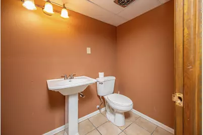 4212 N 95th St, Wauwatosa, WI 53222 - Photo 40
