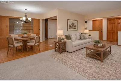 4212 N 95th St, Wauwatosa, WI 53222 - Photo 8