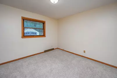 4212 N 95th St, Wauwatosa, WI 53222 - Photo 36