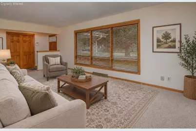 4212 N 95th St, Wauwatosa, WI 53222 - Photo 6