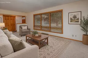4212 N 95th St, Wauwatosa, WI 53222 - Photo 6