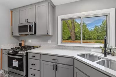 4418 W Mequon Rd, Mequon, WI 53092 - Photo 8