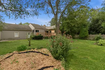 4418 W Mequon Rd, Mequon, WI 53092 - Photo 32
