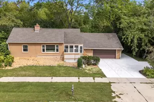 4418 W Mequon Rd, Mequon, WI 53092 - Photo 1