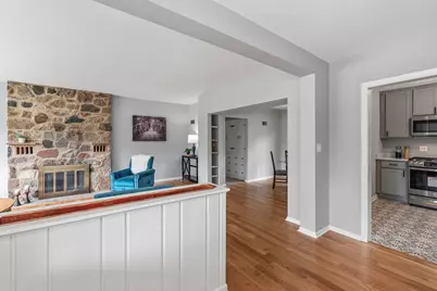 4418 W Mequon Rd, Mequon, WI 53092 - Photo 6