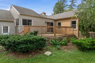 4418 W Mequon Rd, Mequon, WI 53092 - Photo 34