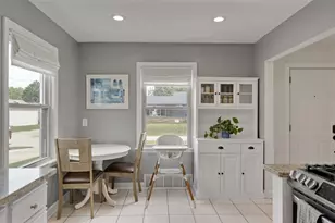 1090 W La Salle Ave, Glendale, WI 53209 - Photo 8