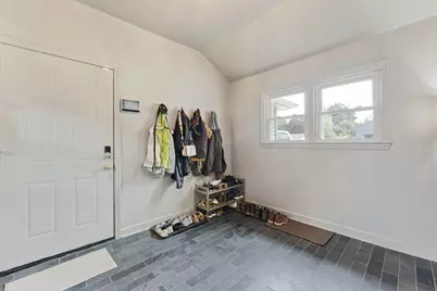 1090 W La Salle Ave, Glendale, WI 53209 - Photo 10
