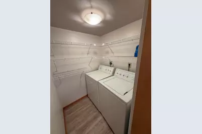 2220 W Good Hope Rd #21, Glendale, WI 53209 - Photo 8
