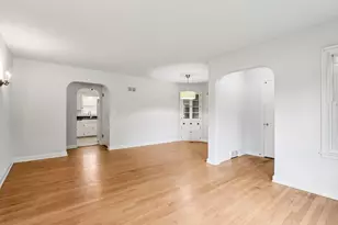 1011 W Silver Spring Dr, Milwaukee, WI 53209 - Photo 8