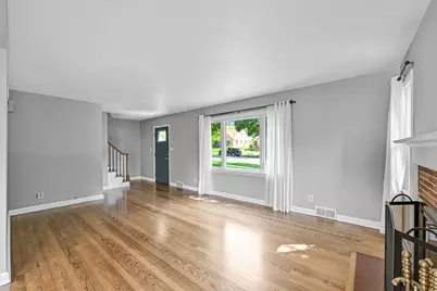 2849 N 89th St, Milwaukee, WI 53222 - Photo 8