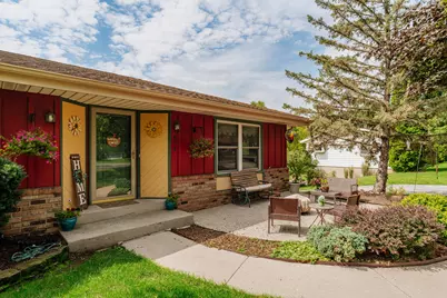 504  Ryan Ave, Racine, WI 53105 - Photo 2
