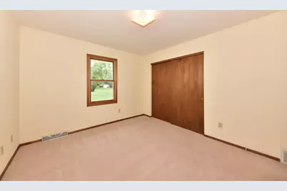 8218 N 51st St, Brown Deer, WI 53223 - Photo 18