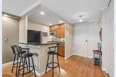 929 N Astor St #2305, Milwaukee, WI 53202 - Photo 12