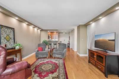 929 N Astor St #2305, Milwaukee, WI 53202 - Photo 8