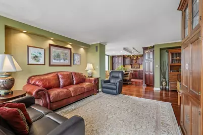 929 N Astor St #2307, Milwaukee, WI 53202 - Photo 14