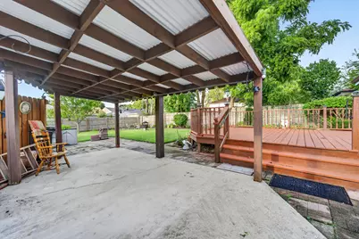 2501  Pinehurst Ave, Racine, WI 53403 - Photo 20