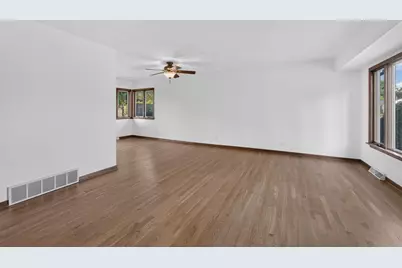 2501  Pinehurst Ave, Racine, WI 53403 - Photo 6