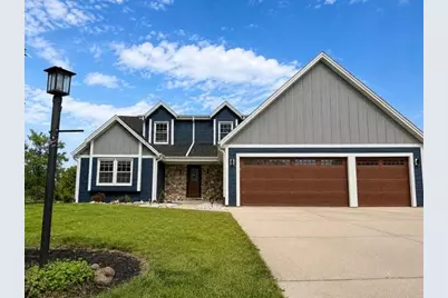 N146W10907  Heritage Pkwy, Germantown, WI 53022 - Photo 1