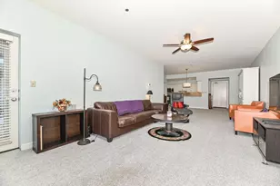 35 Harborview Dr, Racine, WI 53403 - Photo 10