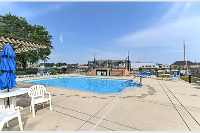 35  Harborview Dr #112, Racine, WI 53403 - Photo 28