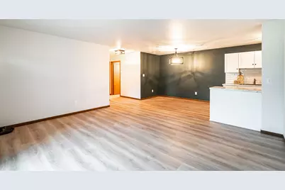6507  Spring St #102, Racine, WI 53406 - Photo 6