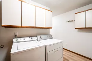 6507 Spring St, Racine, WI 53406 - Photo 12
