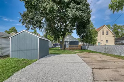 1120 S 86th St, West Allis, WI 53214 - Photo 4