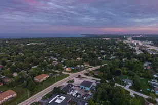 7530 N Port Washington Rd, Fox Point, WI 53217 - Photo 32