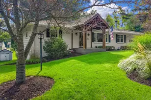 853 Van Slyke Dr, Fontana, WI 53125 - Photo 2