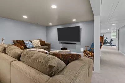 853  Van Slyke Dr, Fontana, WI 53125 - Photo 38