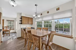 302 Margaret Ct, Burlington, WI 53105 - Photo 8