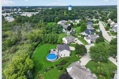 302  Margaret Ct, Burlington, WI 53105 - Photo 4
