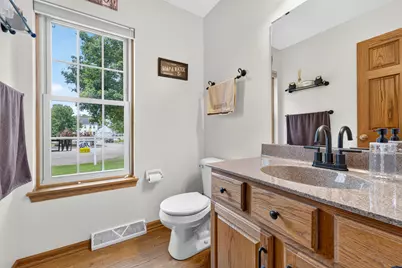 302  Margaret Ct, Burlington, WI 53105 - Photo 26