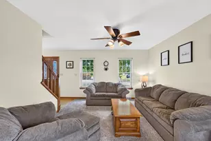 302 Margaret Ct, Burlington, WI 53105 - Photo 10