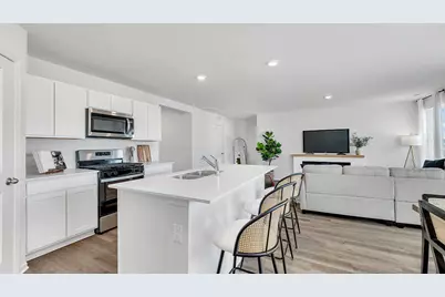 565  Revere St, Burlington, WI 53105 - Photo 8